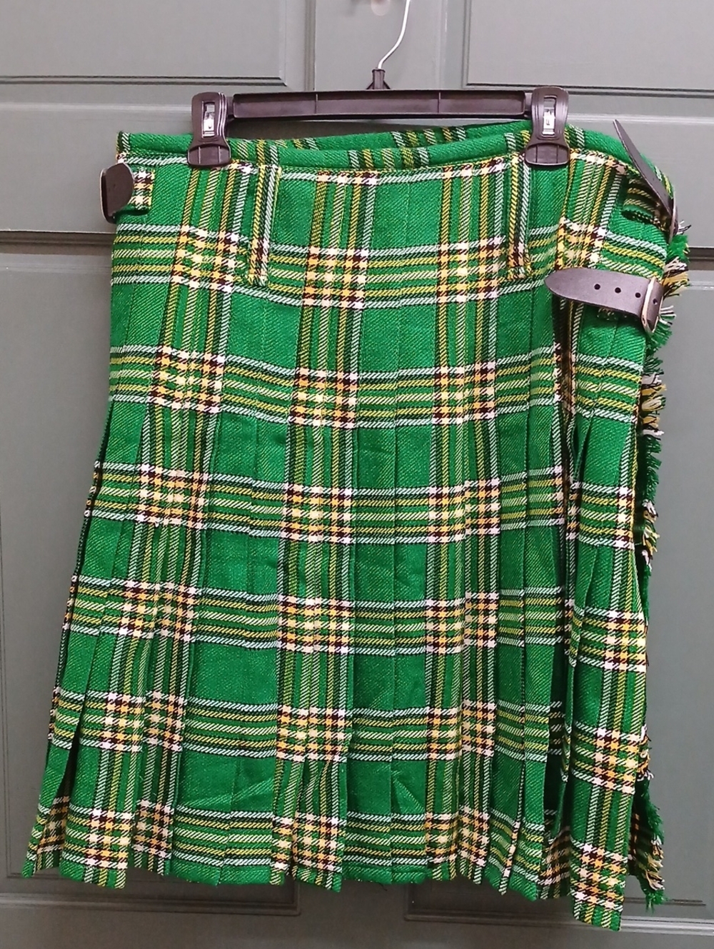 Men's Green Plaid Tartan Wrap Around Kilt with Side Buckle Size 36
